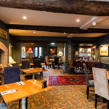 The George Inn Окем Екстериор снимка