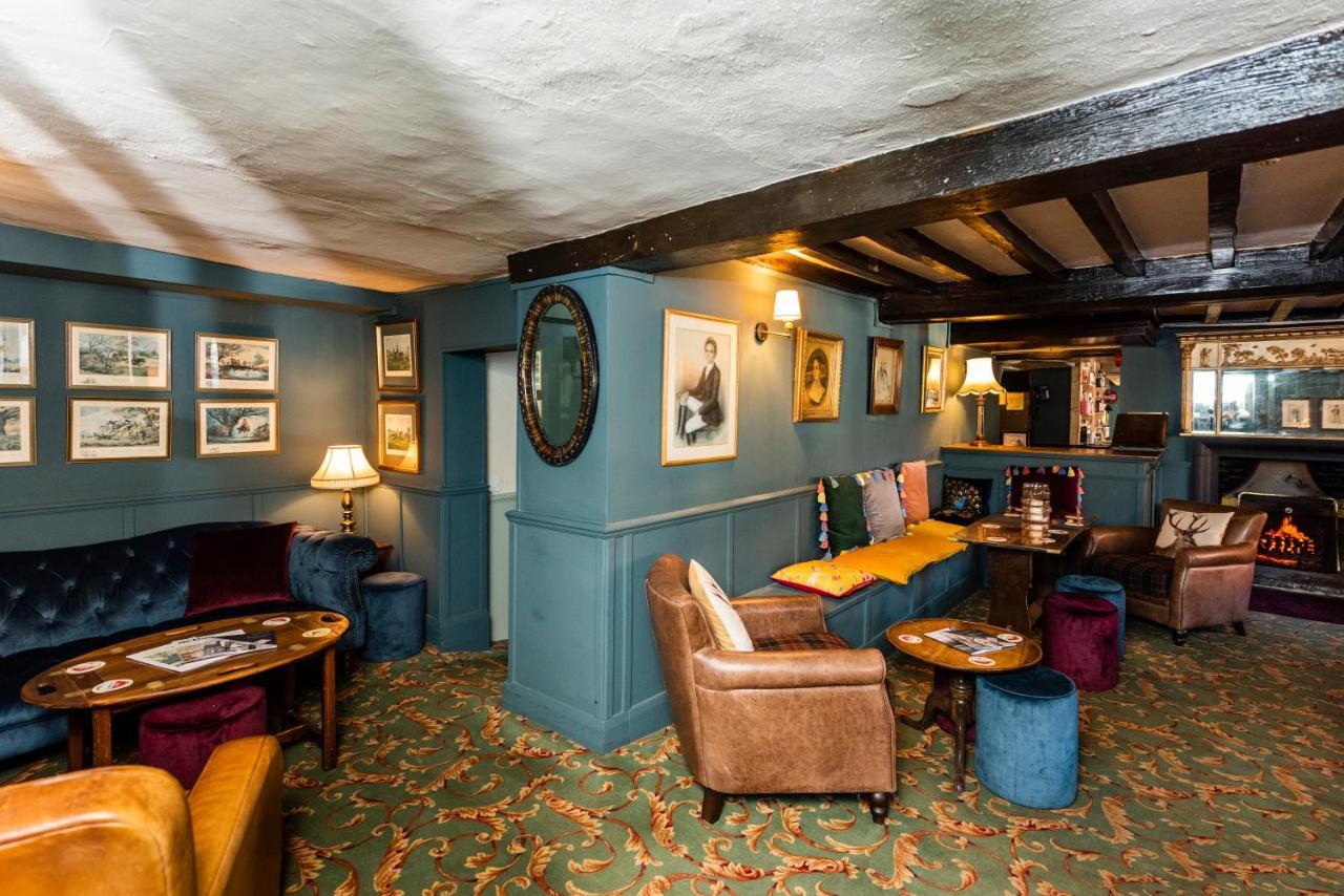 The George Inn Окем Екстериор снимка