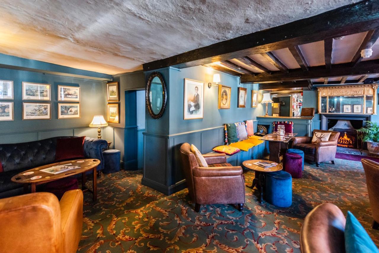 The George Inn Окем Екстериор снимка