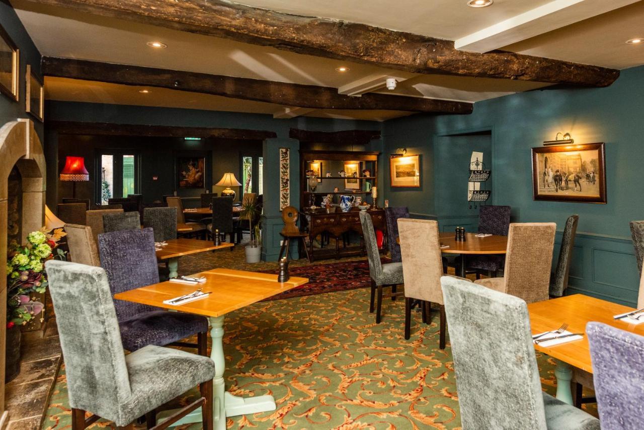 The George Inn Окем Екстериор снимка