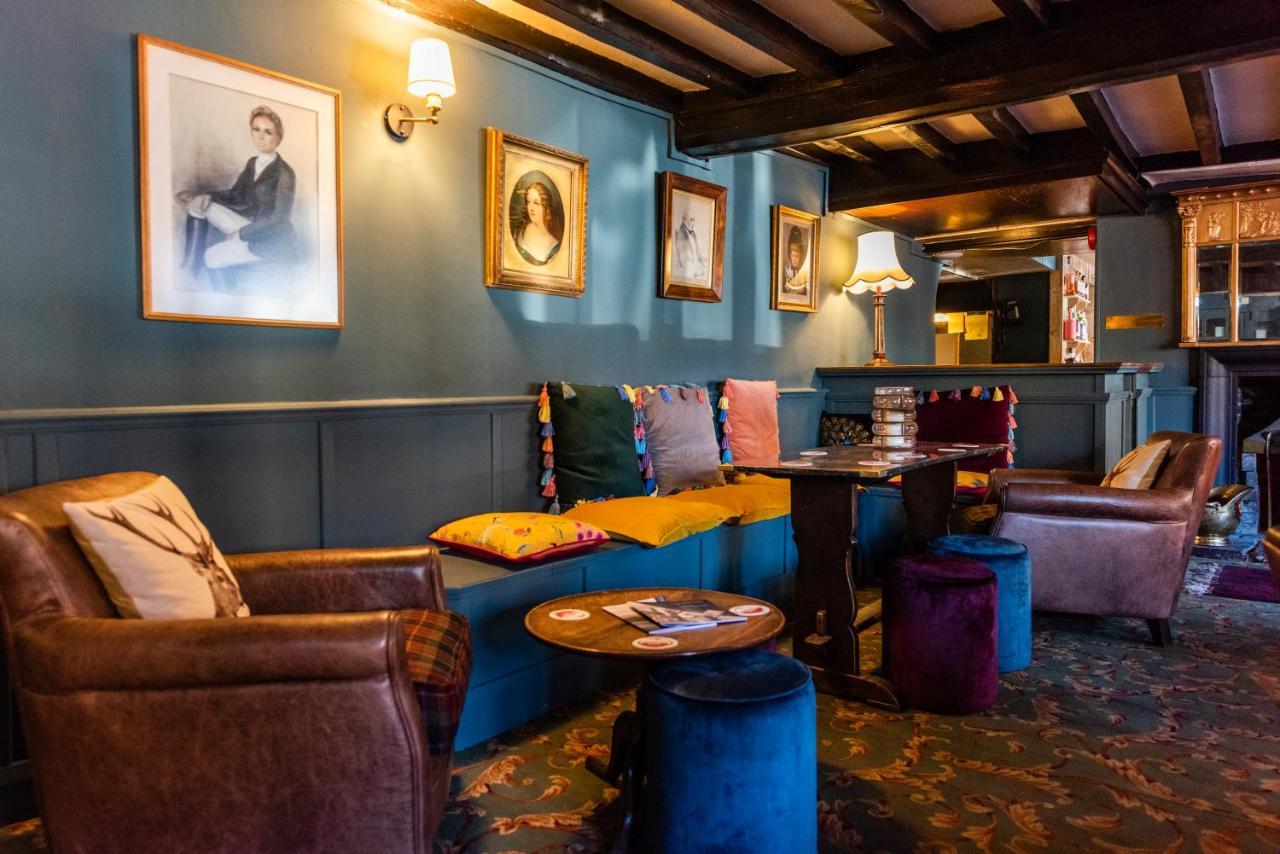 The George Inn Окем Екстериор снимка
